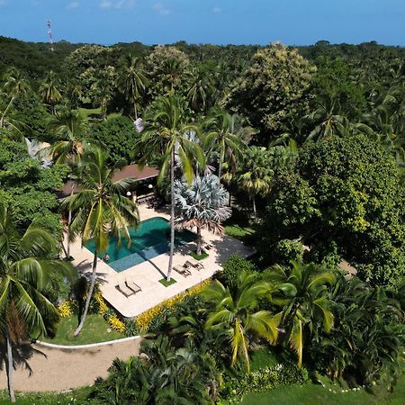 Отель Gardenia Springs Буритака Экстерьер фото